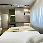 Luxurious Seaside 1 * ドゥラス