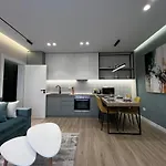 Luxurious Seaside 1 ドゥラス