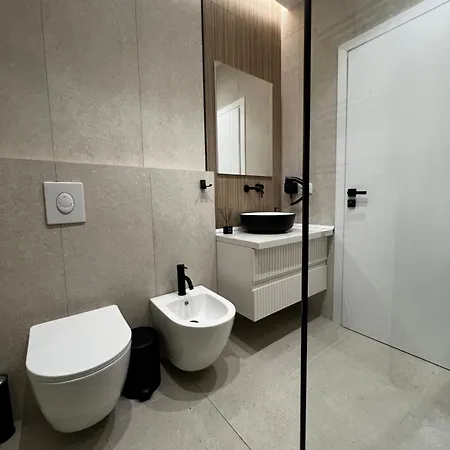 Luxurious Seaside 1 דורס