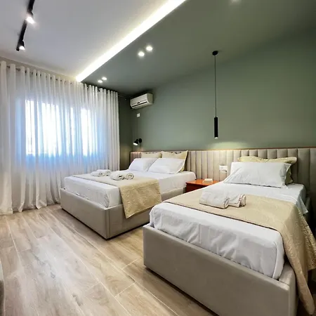 Luxurious Seaside 1 דורס