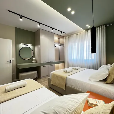 דירה Luxurious Seaside 1 *